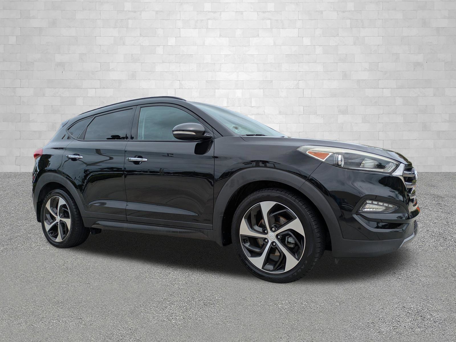 Used 2016 Hyundai Tucson Limited w/ Option Group 03 FWD video 1