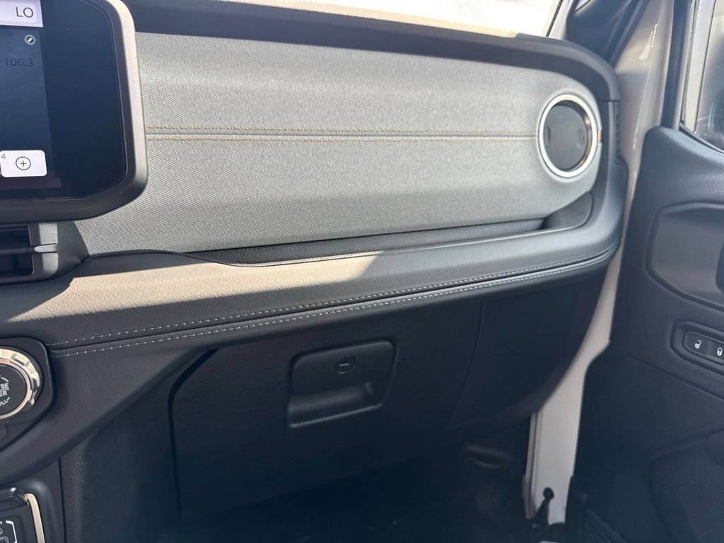 Used 2026 Jeep Wrangler Unlimited Sahara AWD/4WD image 30