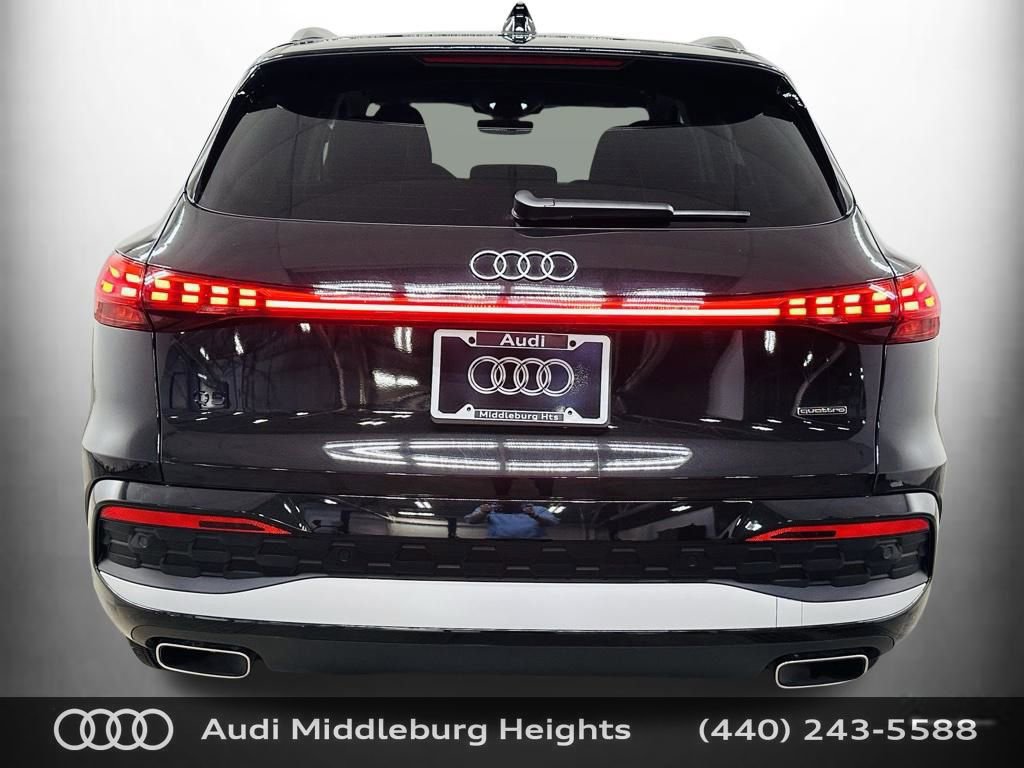 Certified 2025 Audi Q5 Premium w/ Premium Plus AWD/4WD image 7
