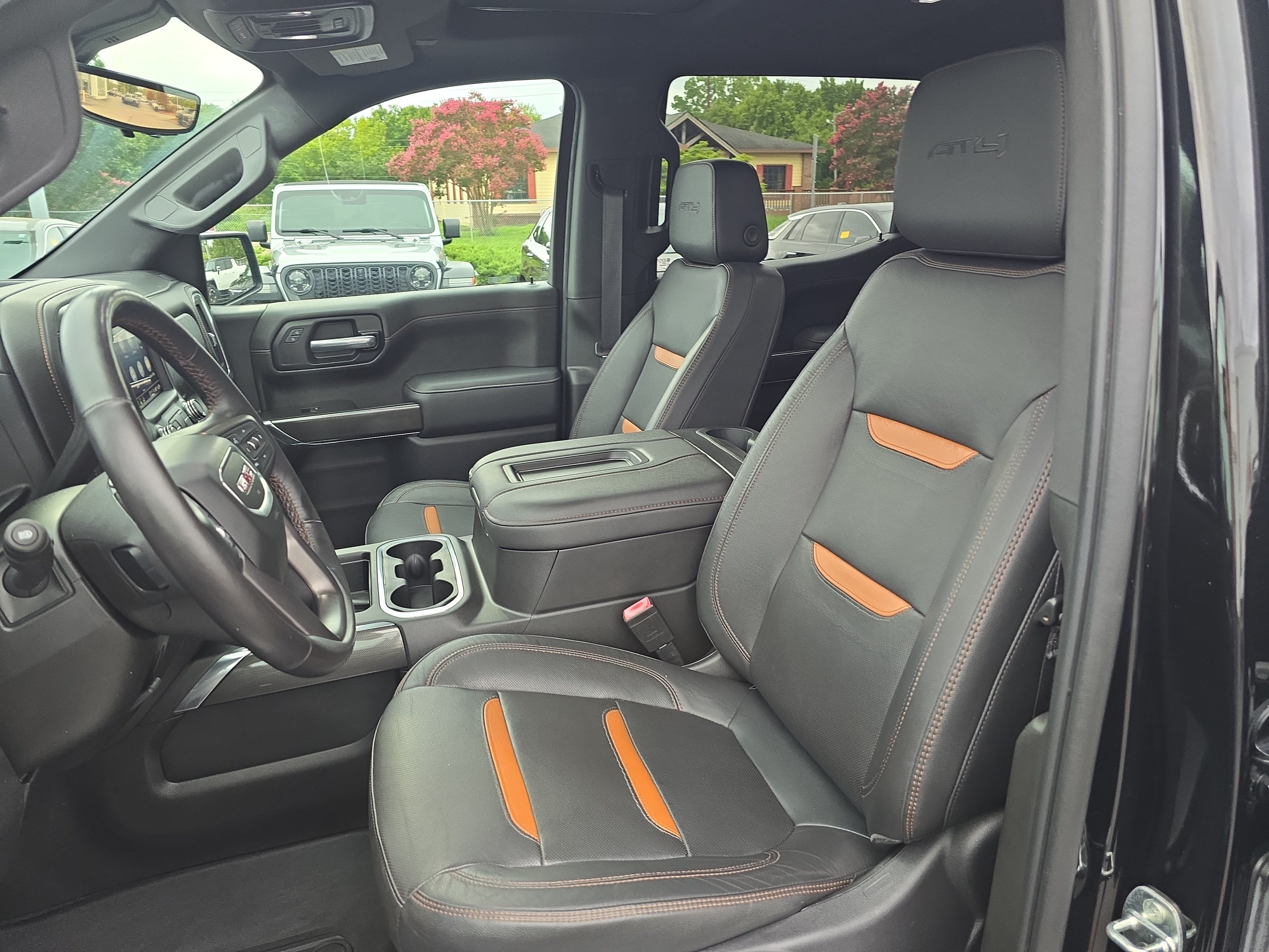Used 2021 GMC Sierra 1500 AT4 w/ AT4 Value Package AWD/4WD image 16