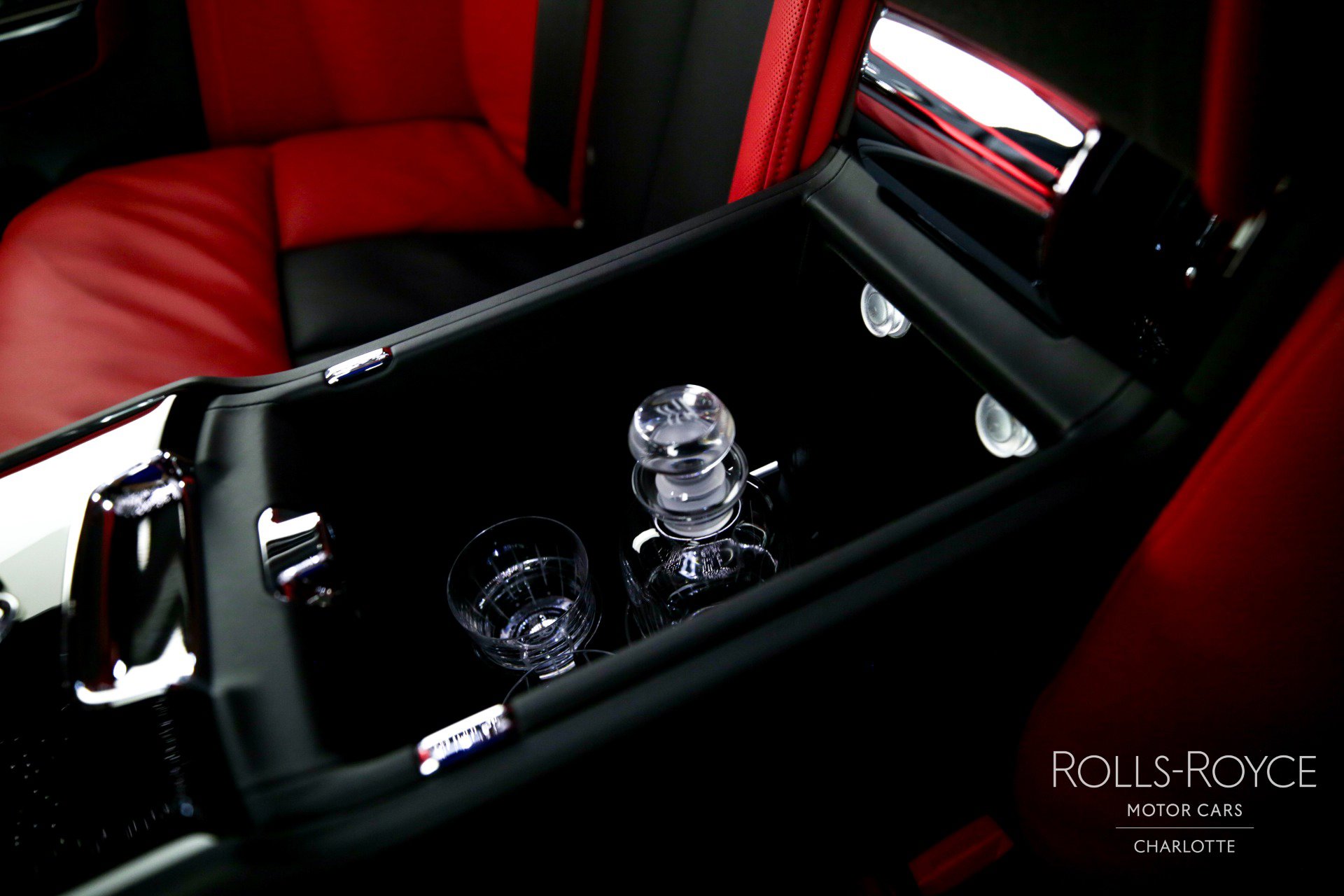 Used 2024 Rolls-Royce Phantom Extended Wheelbase w/ The Phantom Package image 24