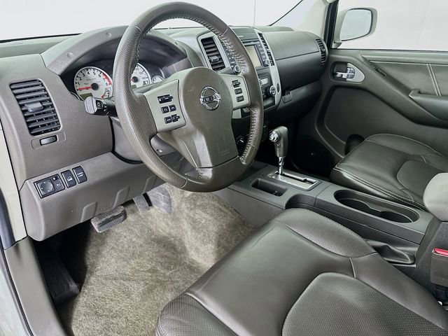Used 2013 Nissan Frontier PRO-4X w/ Pro-4x Luxury Pkg image 19