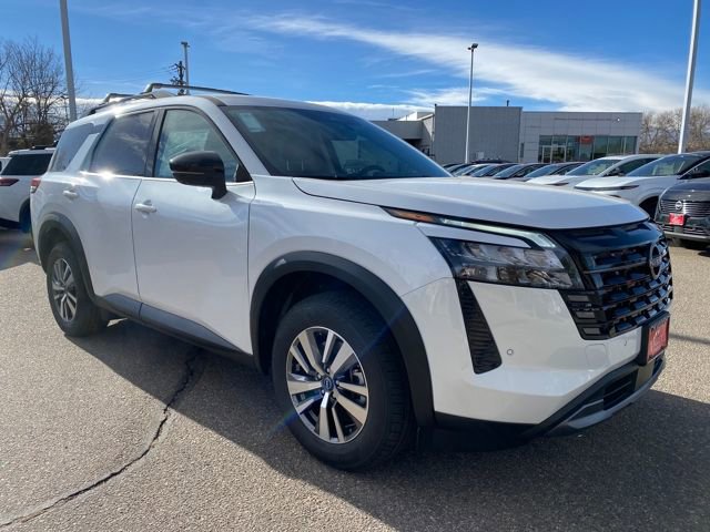 New 2026 Nissan Pathfinder SL image 7