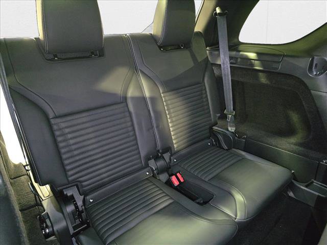Certified 2024 Land Rover Discovery Dynamic SE image 7