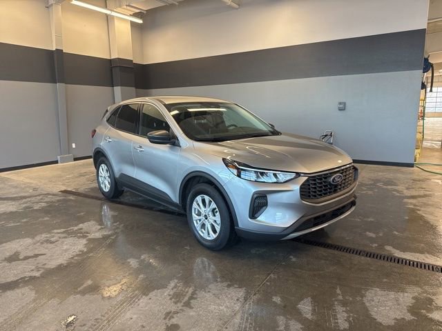 Used 2023 Ford Escape Active w/ Tech Pack #1 image 2
