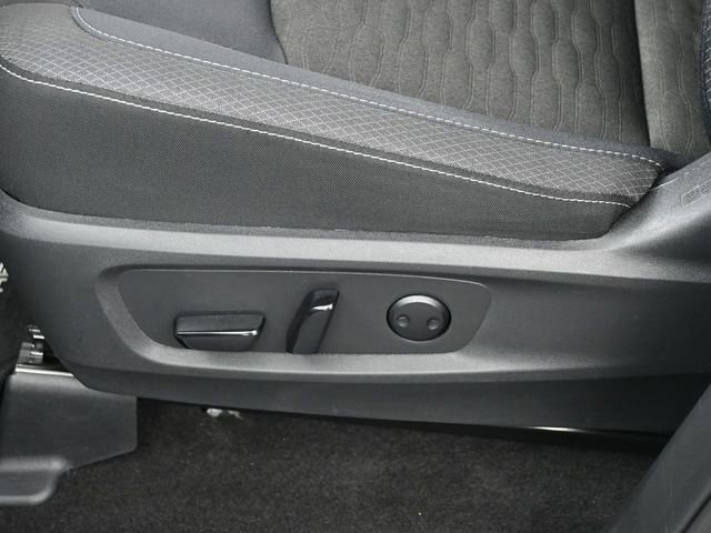 Used 2024 Nissan Pathfinder SV image 11