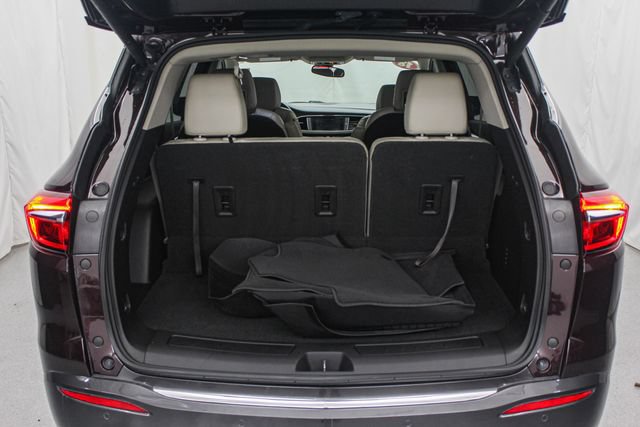 Certified 2018 Buick Enclave Essence FWD image 5