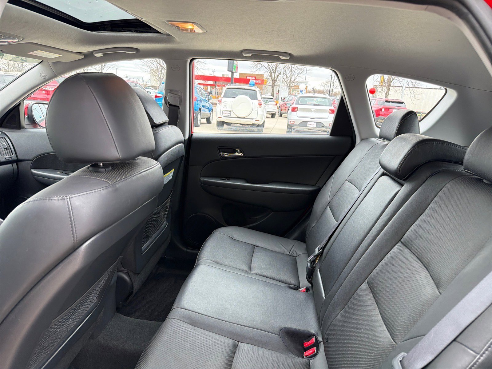 Used 2011 Hyundai Elantra SE image 20