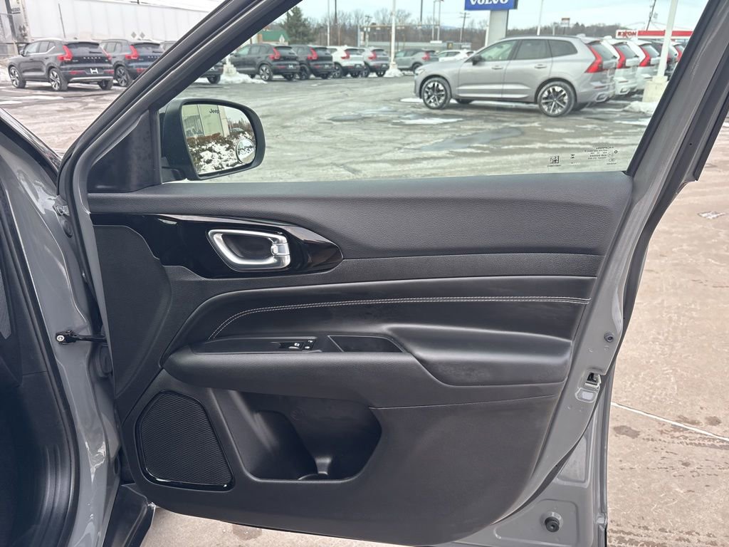 Used 2023 Jeep Compass Altitude w/ Convenience Group image 33