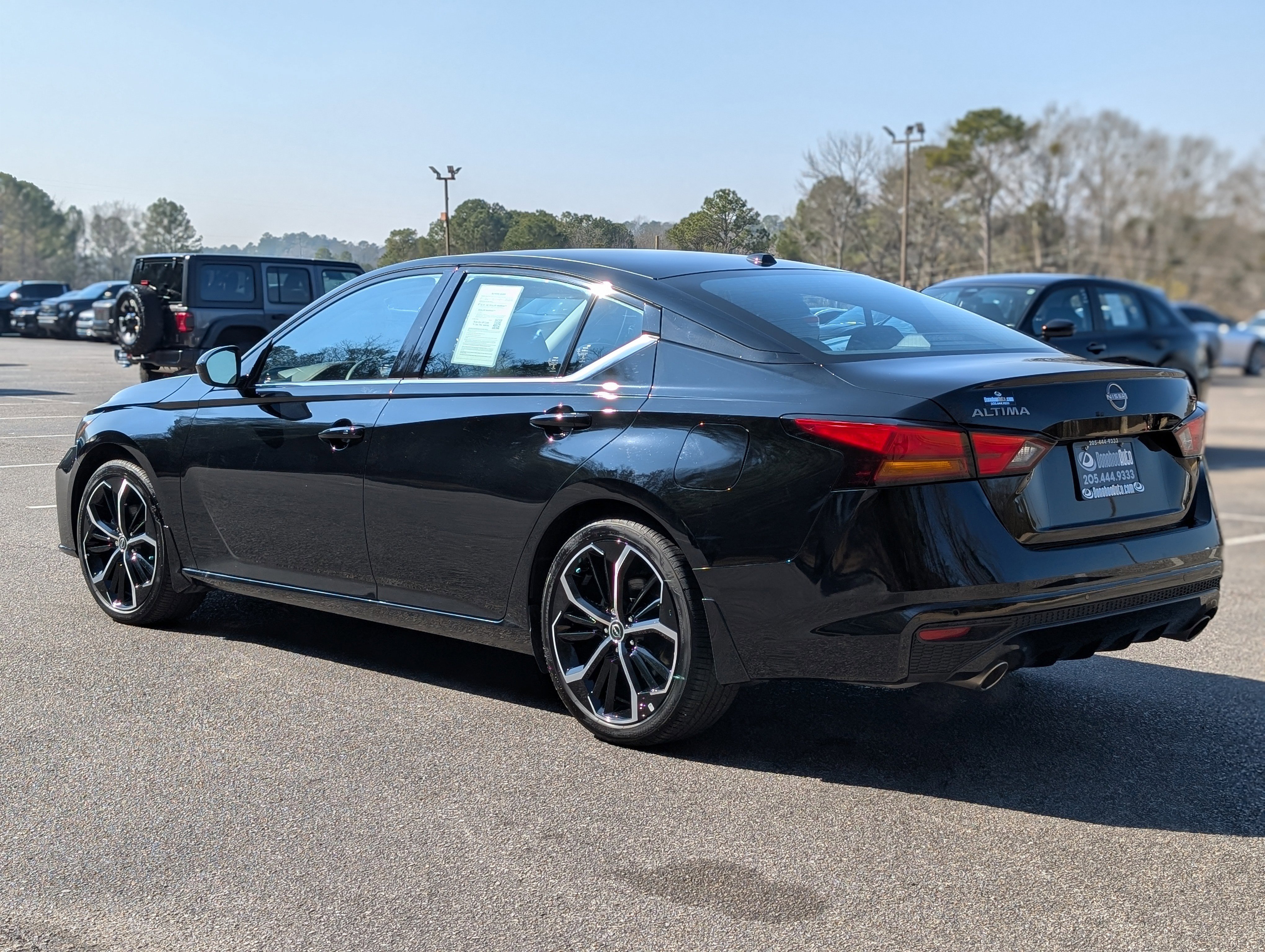 Used 2024 Nissan Altima 2.5 SR FWD image 7