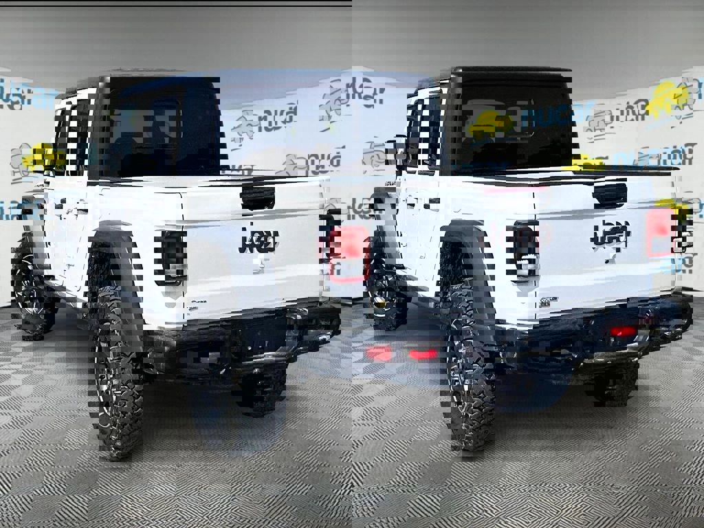 Used 2023 Jeep Gladiator Rubicon w/ Cold Weather Group image 4