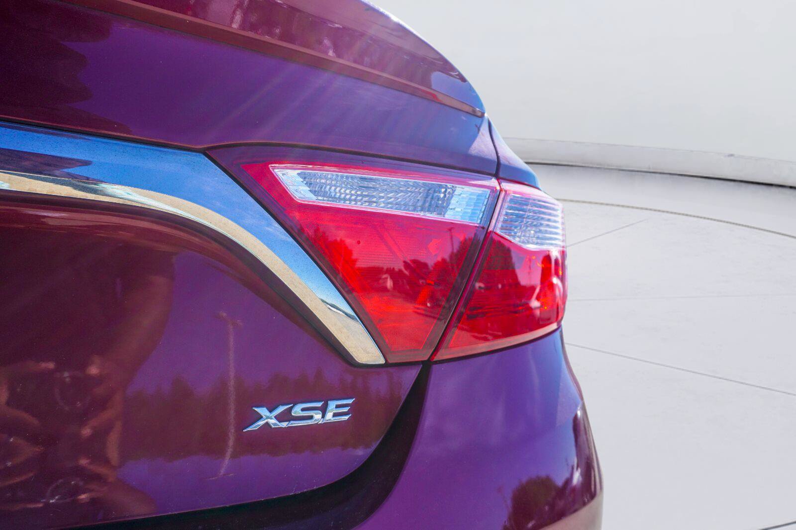 Used 2017 Toyota Camry XSE FWD image 7