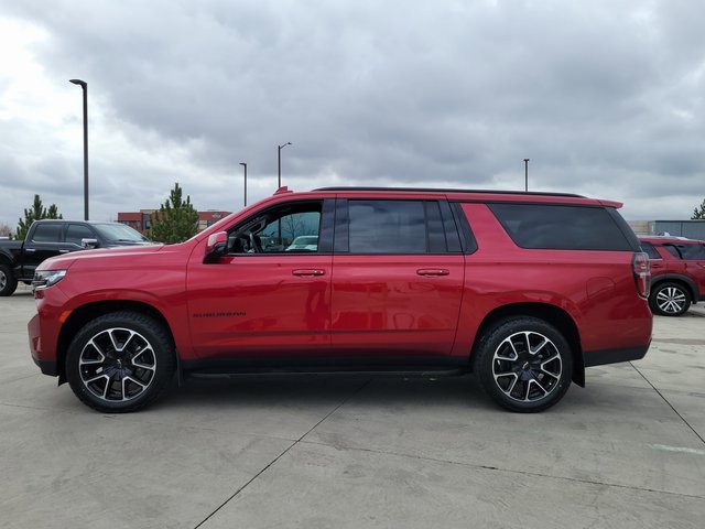 Used 2024 Chevrolet Suburban RST w/ Luxury Package image 6