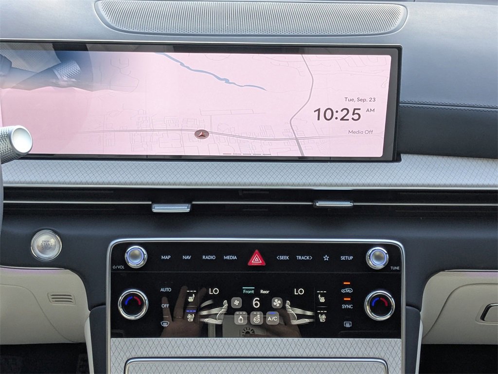 New 2025 Genesis GV80 3.5T Prestige image 14