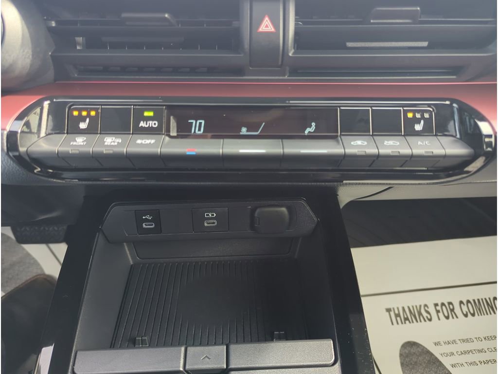 Used 2025 Toyota Prius Plug-In Hybrid image 27