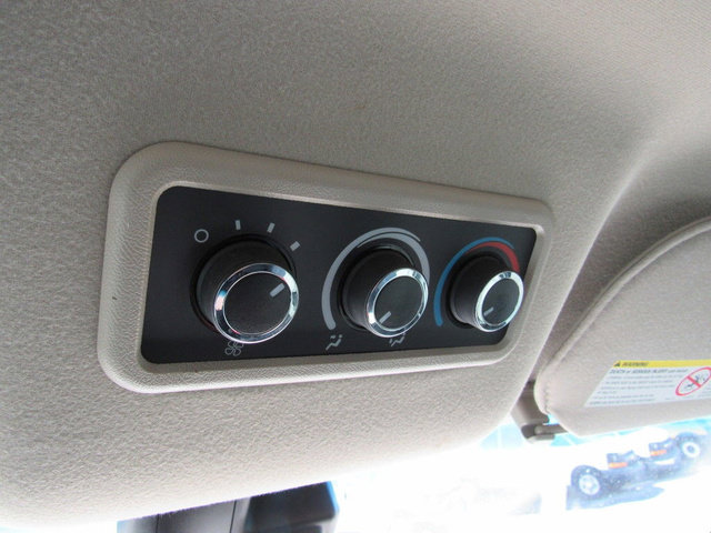 Used 2019 Chevrolet Express 3500 LT w/ LT Preferred Equipment Group RWD image 39