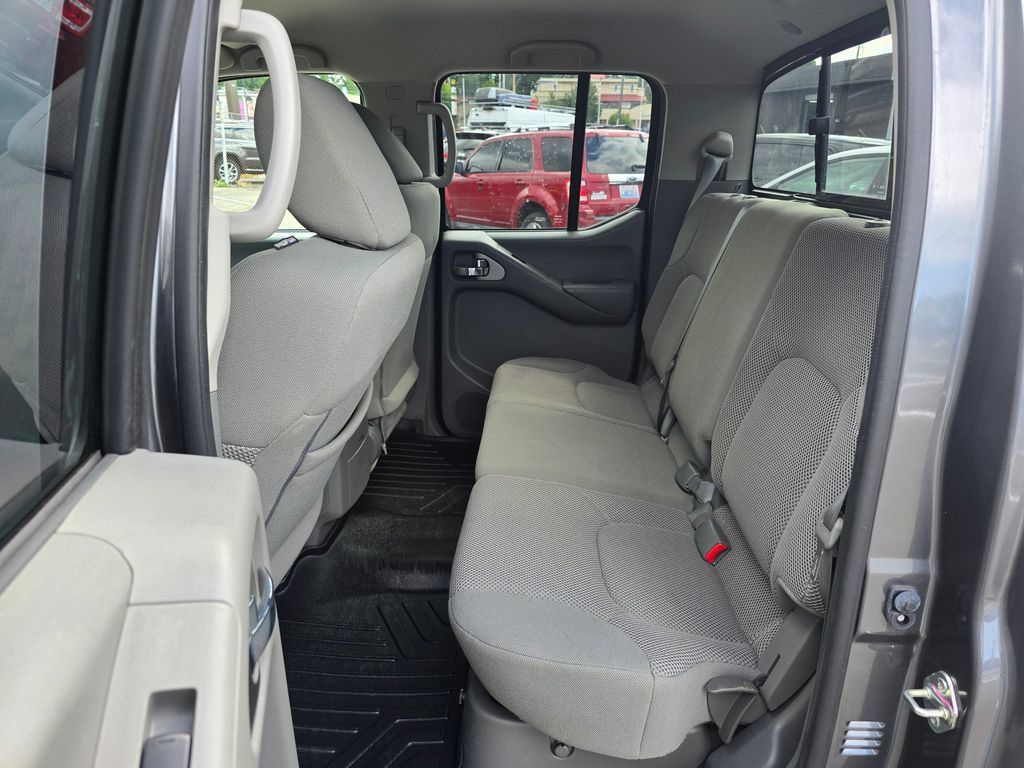 Used 2019 Nissan Frontier SV AWD/4WD image 14