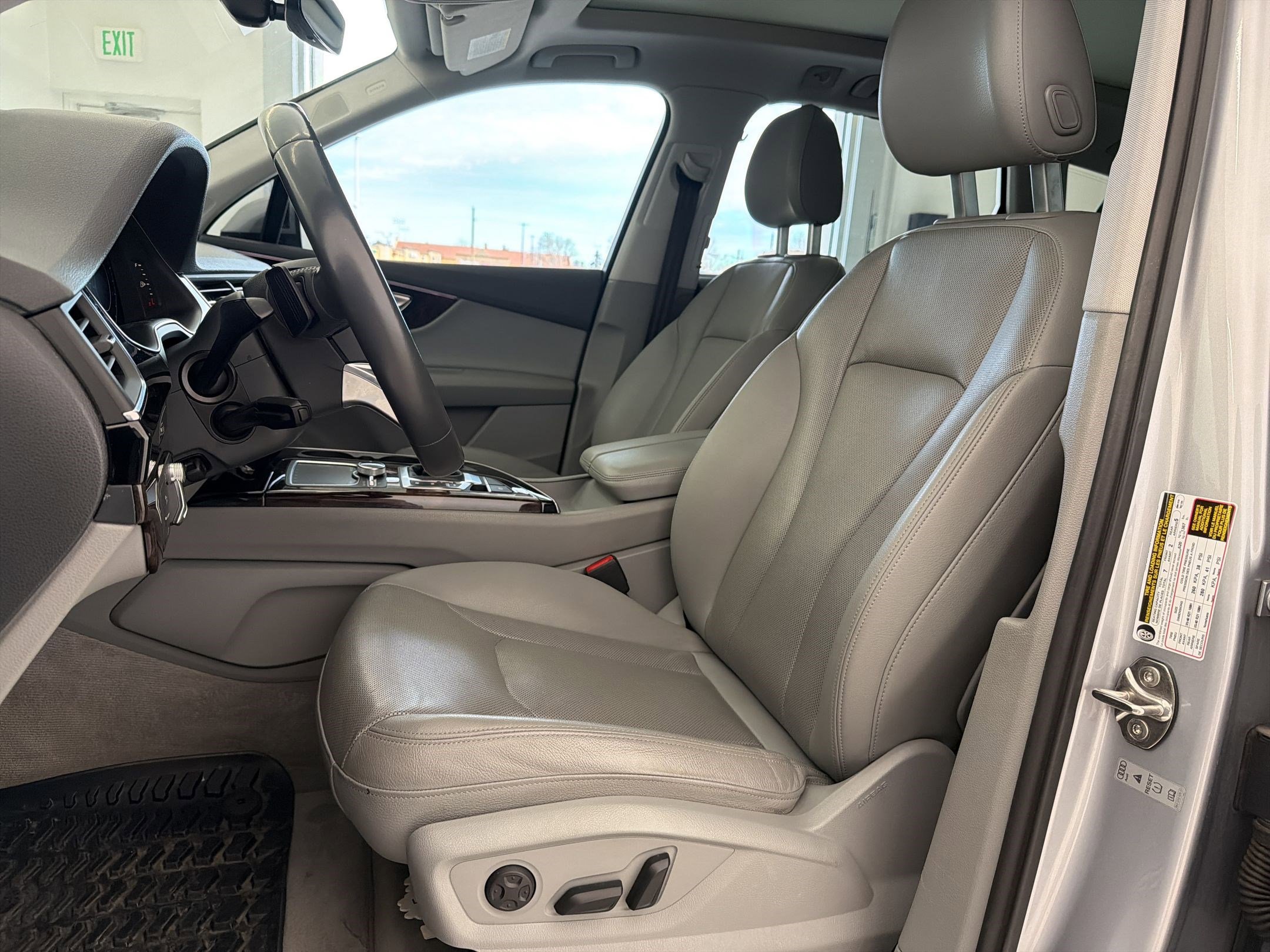 Used 2018 Audi Q7 3.0T Prestige w/ Prestige Package image 5