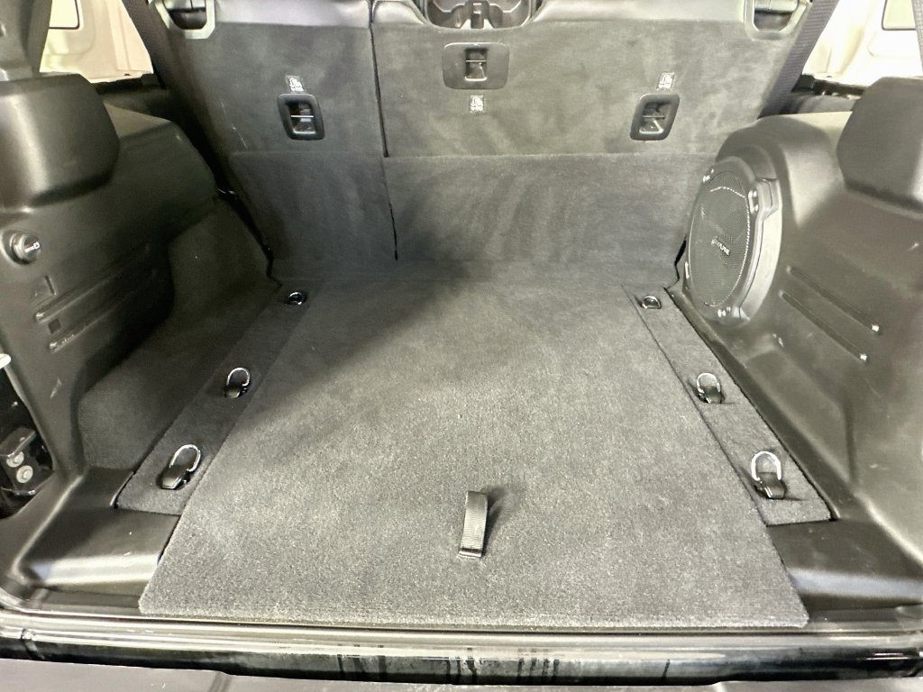 Certified 2025 Jeep Wrangler Unlimited Sahara AWD/4WD image 39