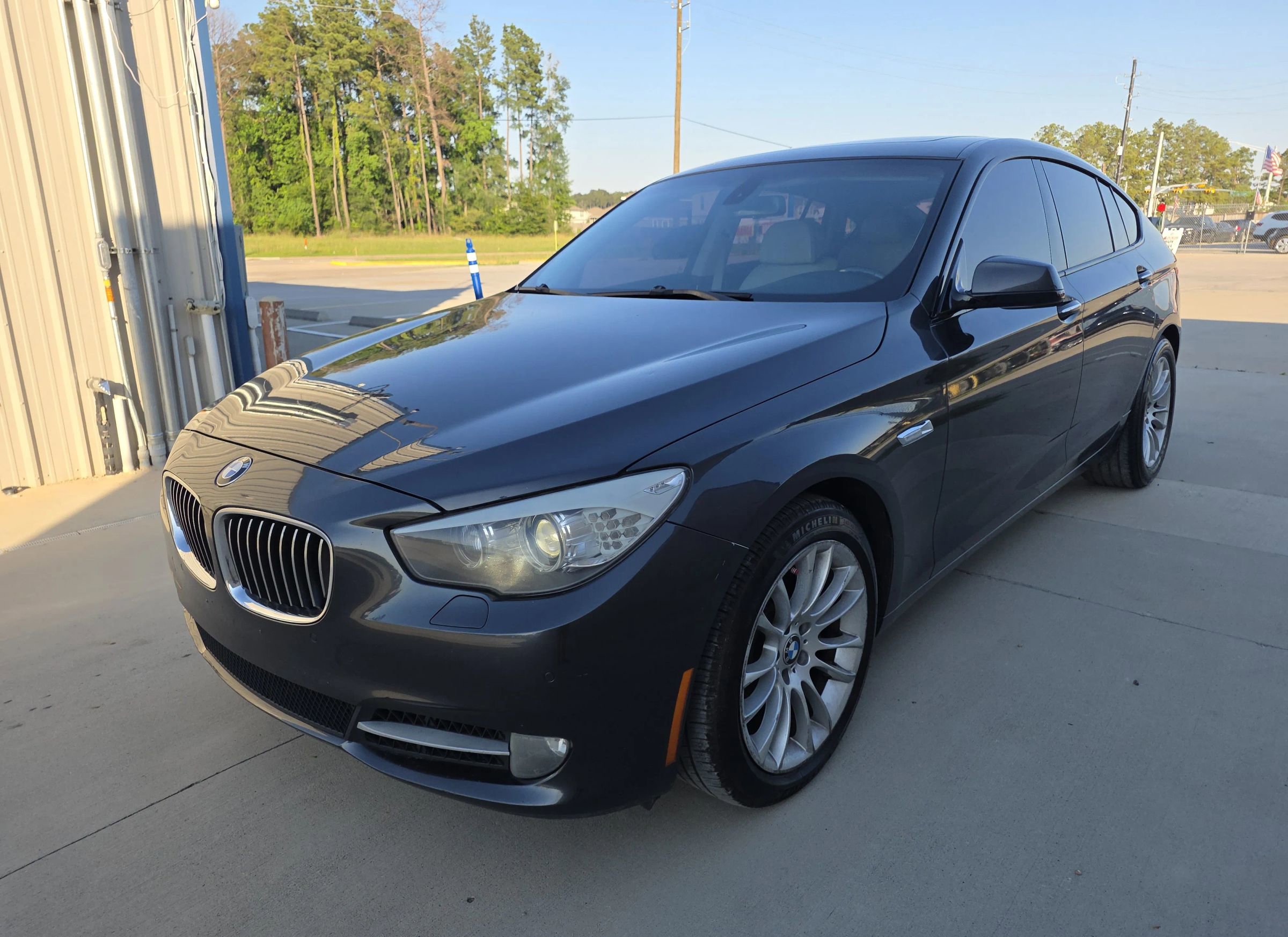 Used 2010 BMW 535i Gran Turismo RWD image 3