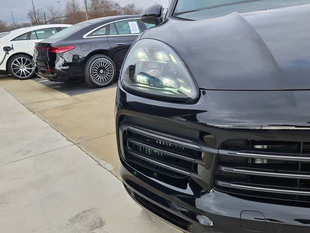 Used 2023 Porsche Cayenne S Platinum w/ Premium Package Plus image 10