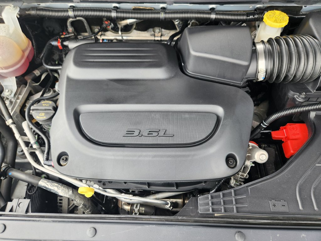 Used 2023 Chrysler Voyager LX FWD image 20