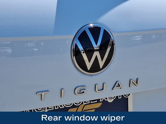 Used 2022 Volkswagen Tiguan SEL R-Line image 31