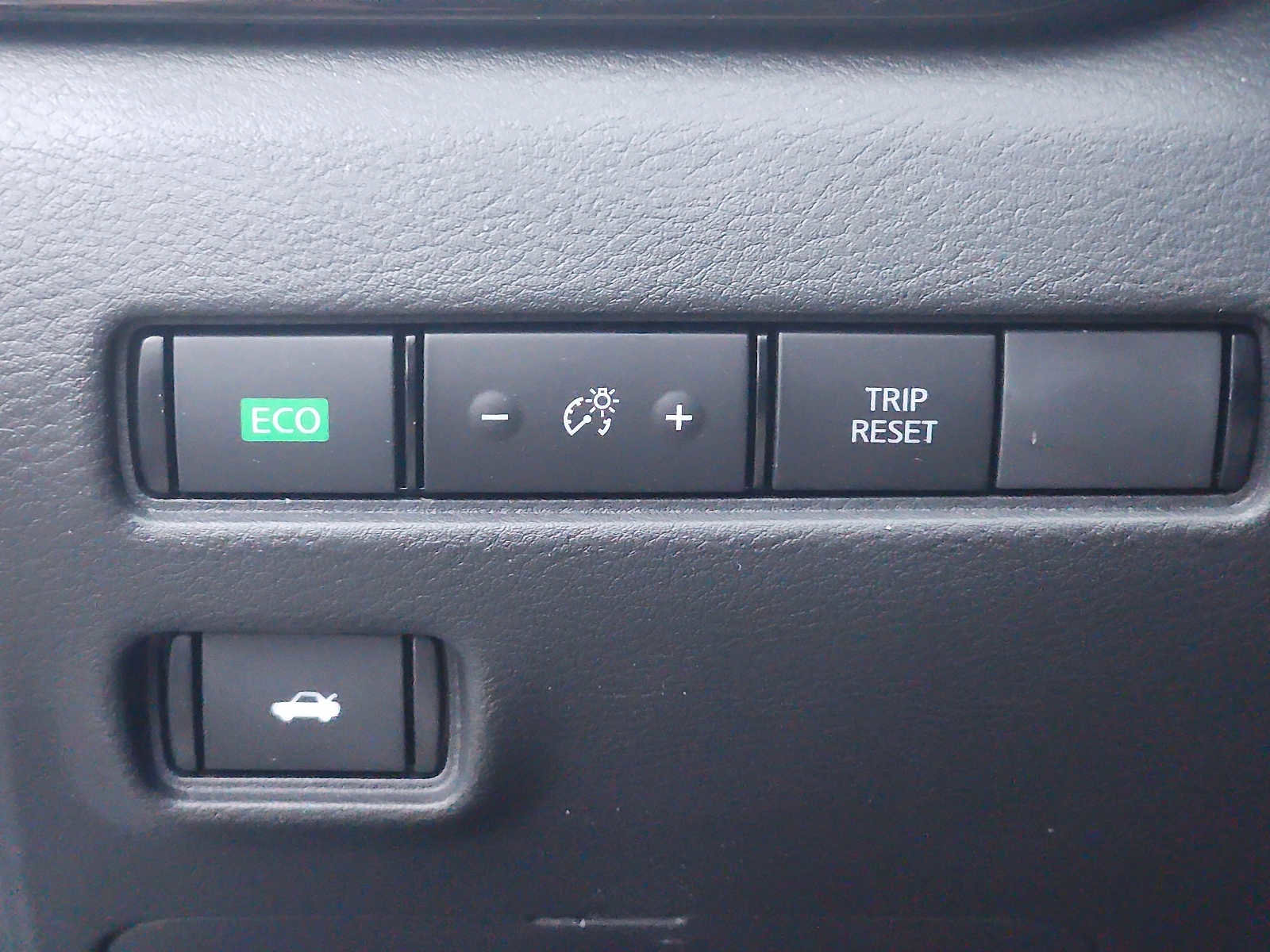 Certified 2025 Nissan Sentra SV w/ All-Weather Package image 24