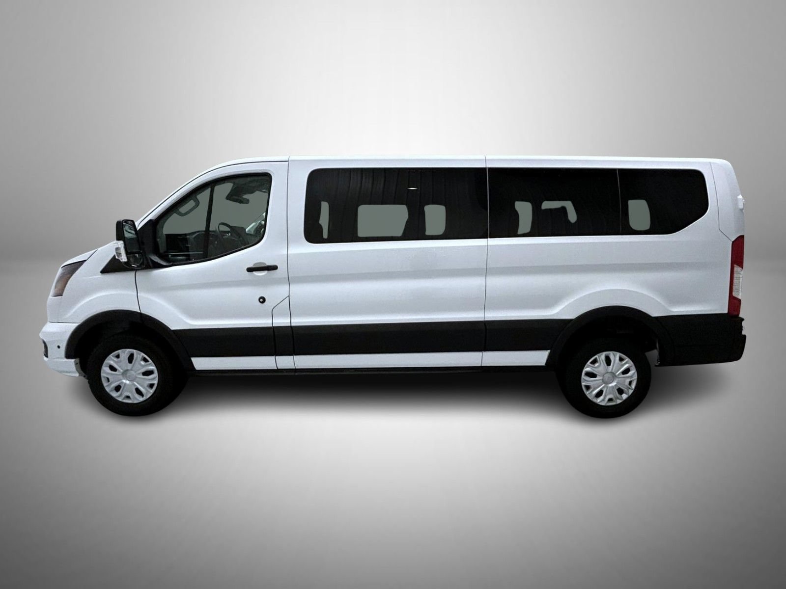 Used 2025 Ford Transit 350 XLT RWD image 8