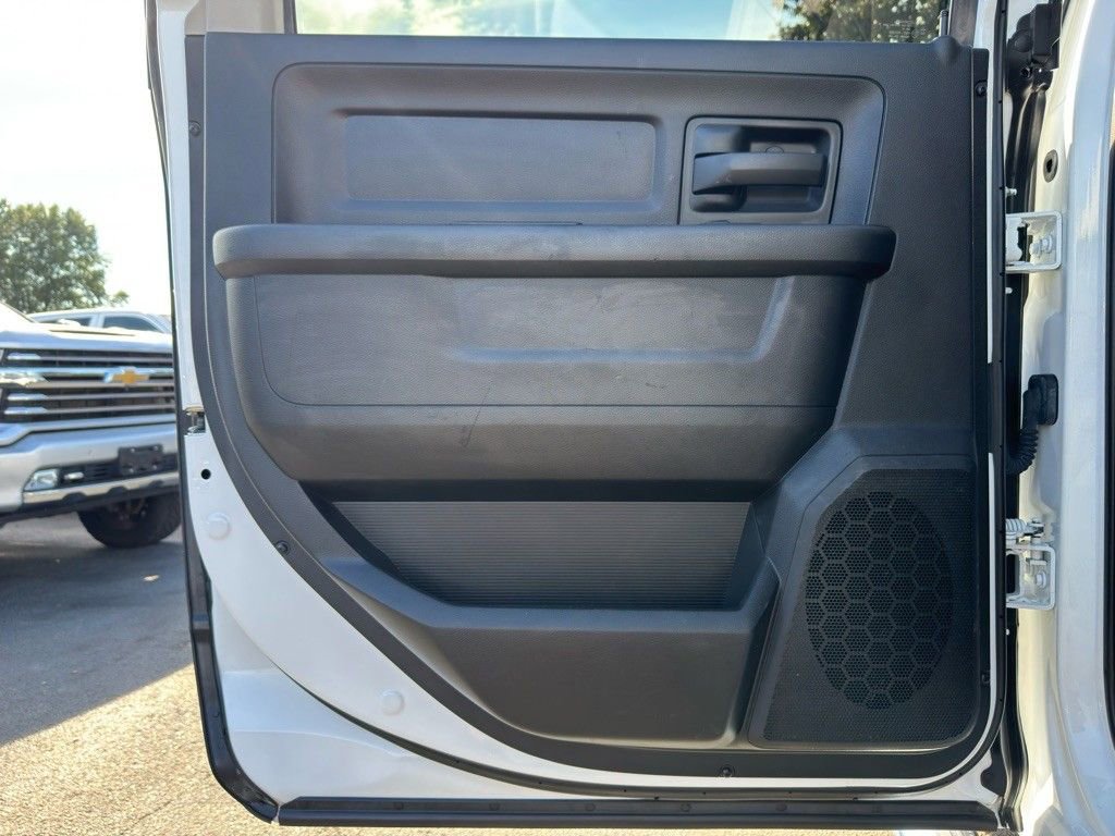 Used 2018 RAM 2500 Tradesman w/ Chrome Appearance Group image 13