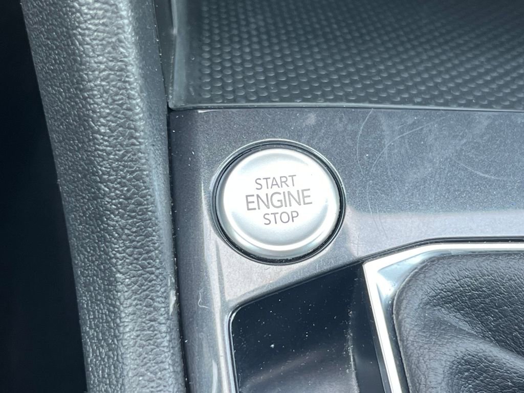 Used 2024 Volkswagen Tiguan Wolfsburg Edition image 25