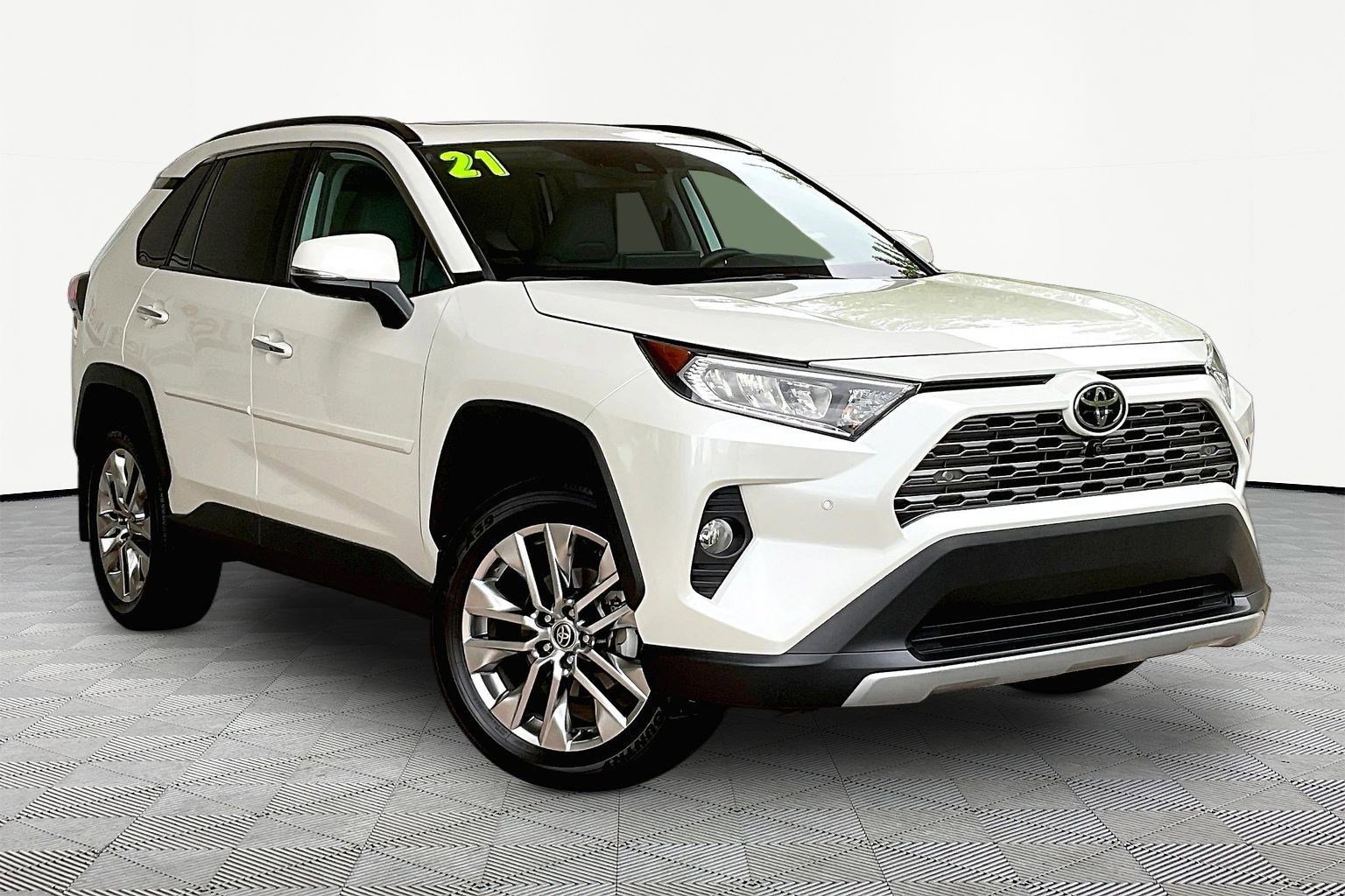 Used 2021 Toyota RAV4 Limited AWD/4WD image 3