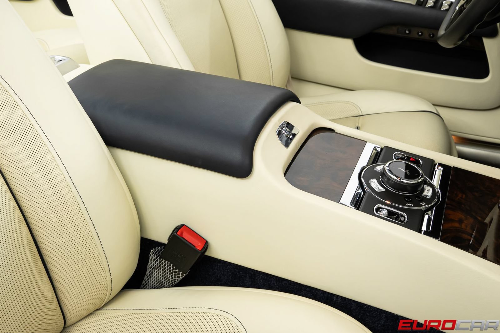 Used 2017 Rolls-Royce Dawn RWD image 33