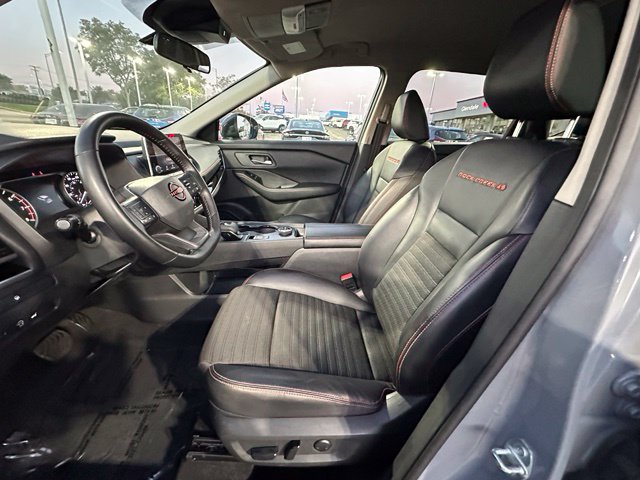 Certified 2025 Nissan Rogue SV AWD/4WD image 22