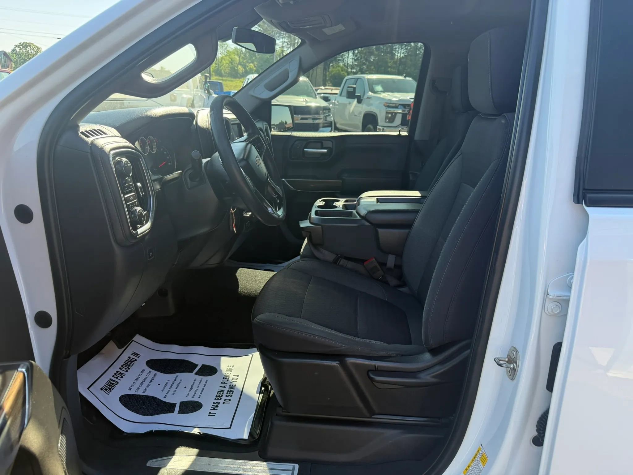Used 2020 Chevrolet Silverado 1500 LT w/ Z71 Off-Road Package AWD/4WD image 7
