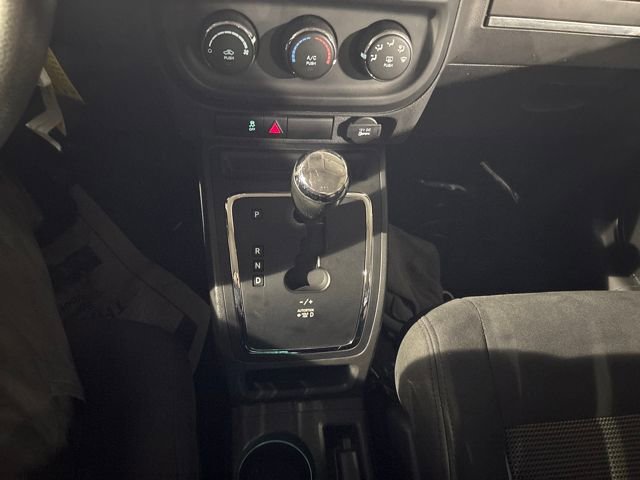 Used 2016 Jeep Patriot Sport w/ Power Value Group image 23