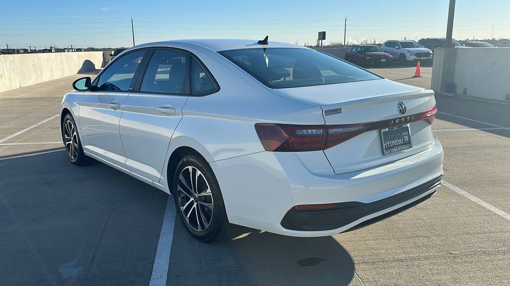 Used 2025 Volkswagen Jetta Sport image 10