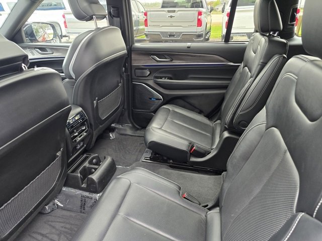 Used 2021 Jeep Grand Cherokee L Overland w/ Luxury Tech Group IV image 28