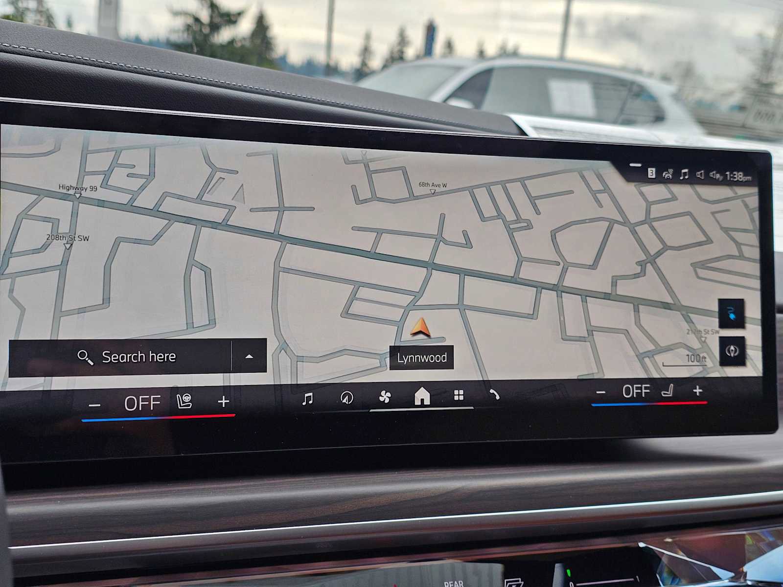 New 2025 BMW i7 xDrive60 w/ Executive Package image 29