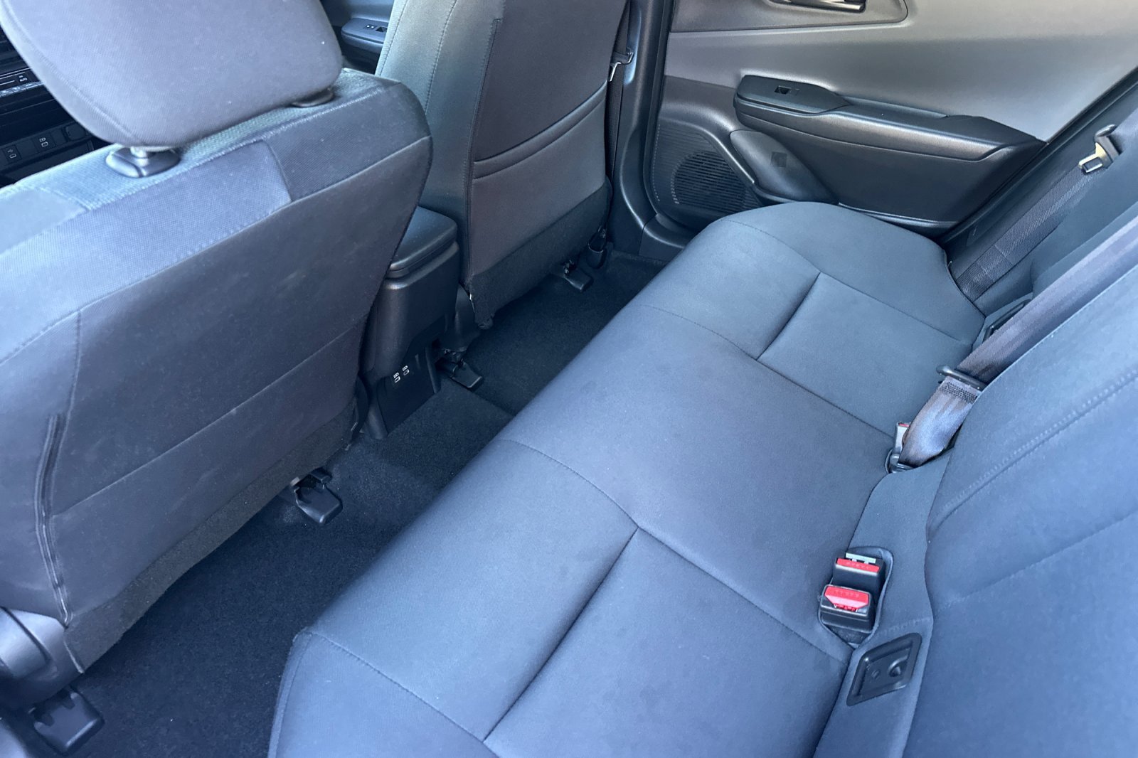 Certified 2025 Toyota Prius LE AWD/4WD image 15