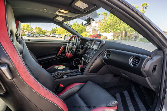 Used 2016 Nissan GT-R Black Edition AWD/4WD image 36