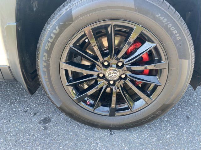 Used 2019 Toyota Highlander XLE image 8