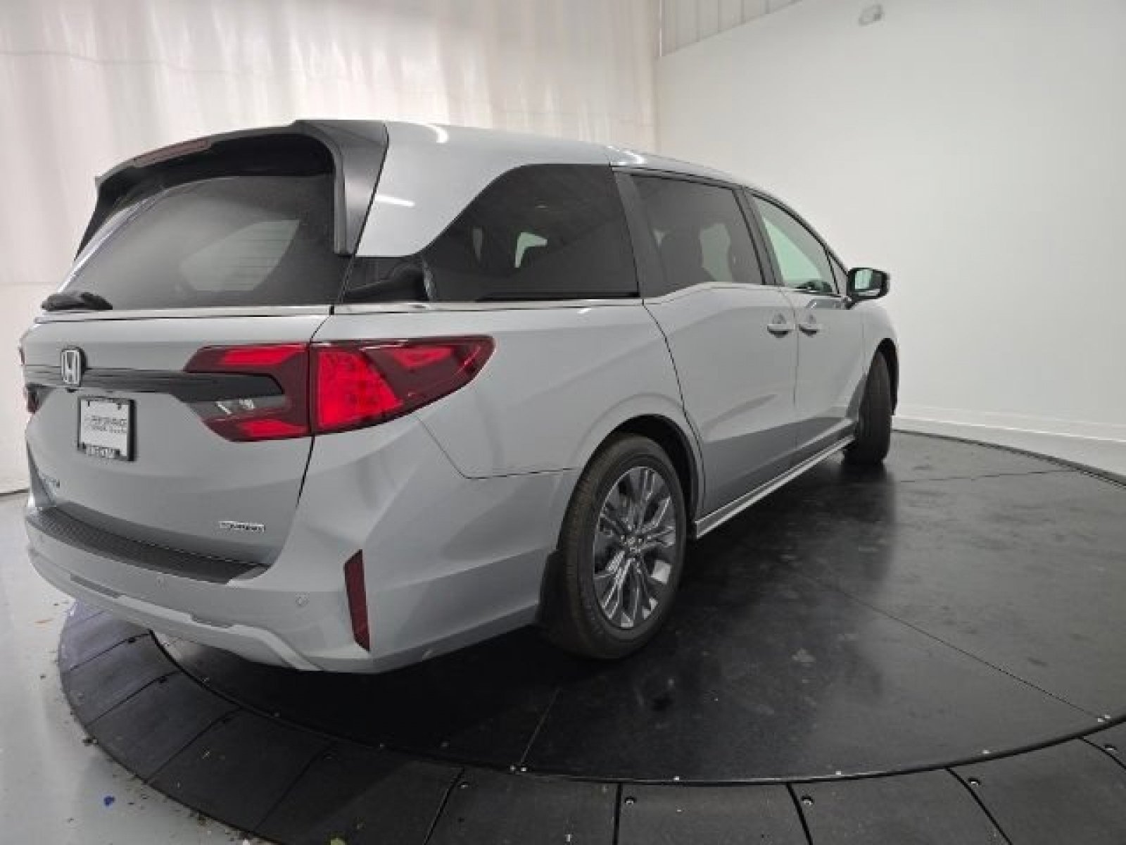 New 2026 Honda Odyssey Touring image 29