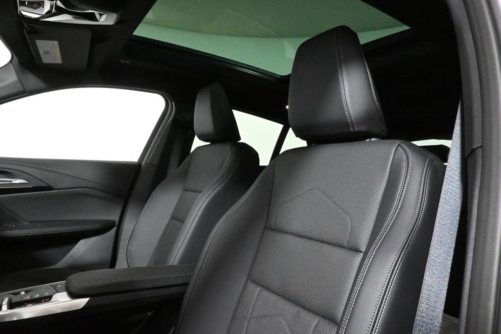 Used 2026 BMW X2 xDrive28i w/ Technology Package image 16