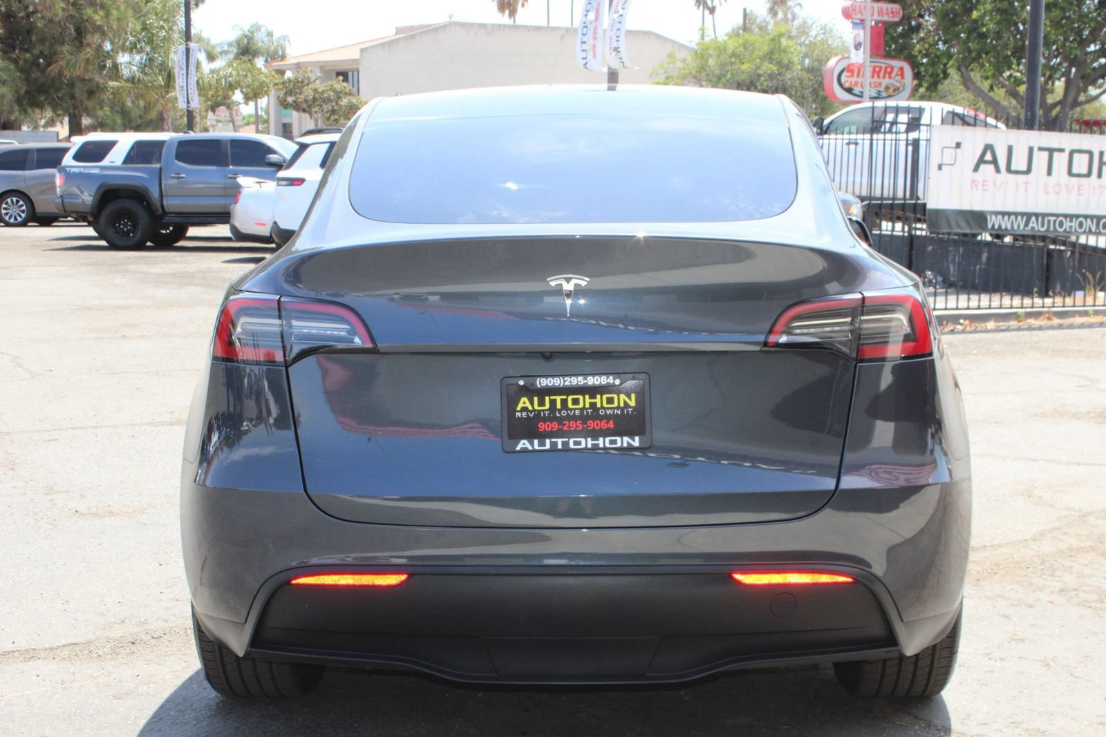 Used 2023 Tesla Model Y Long Range AWD/4WD image 32