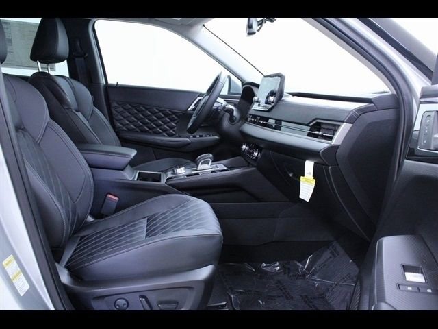 Used 2023 Mitsubishi Outlander SEL image 14