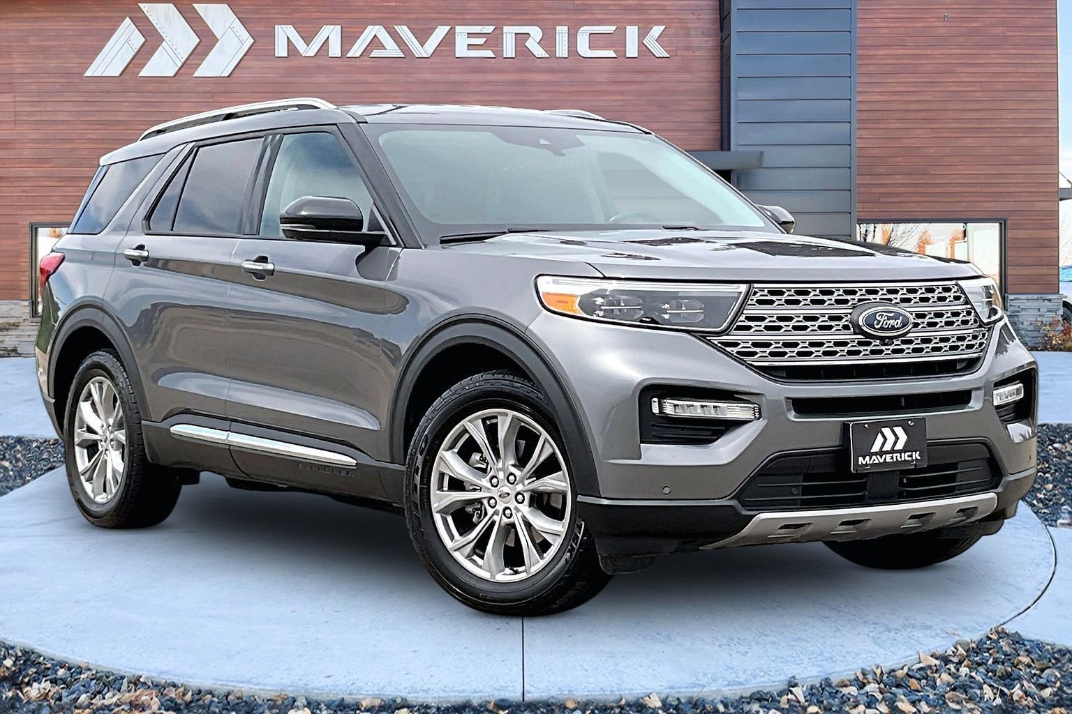 Used 2021 Ford Explorer Limited w/ Equipment Group 301A AWD/4WD image 1