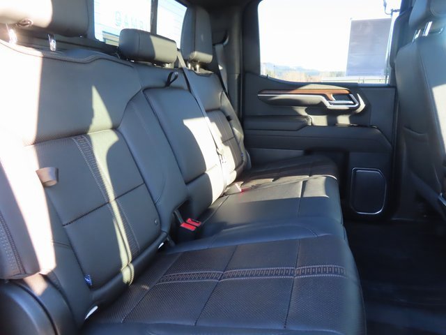 Certified 2025 Chevrolet Silverado 1500 High Country w/ Technology Package image 40