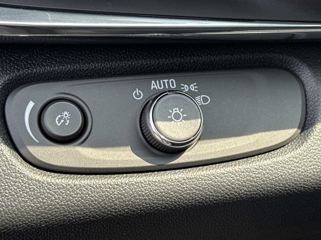 Used 2026 Buick Envista Preferred FWD image 27