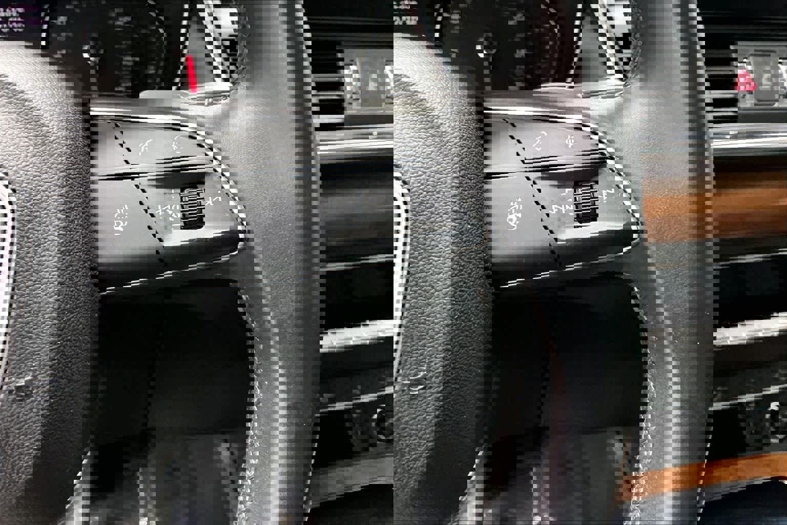 Used 2023 Audi Q5 2.0T Premium w/ Convenience Package image 21